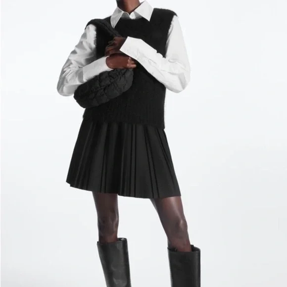 COS Black Pleated Skirt - Picture 1 of 12